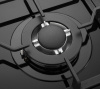 WOK-конфорка на черном стекле